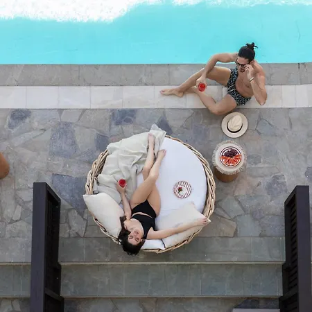 Resort Albatros & Hersonissos (Crete)