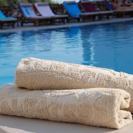 Semesteranläggning (resort) Albatros & Hersonissos (Crete)