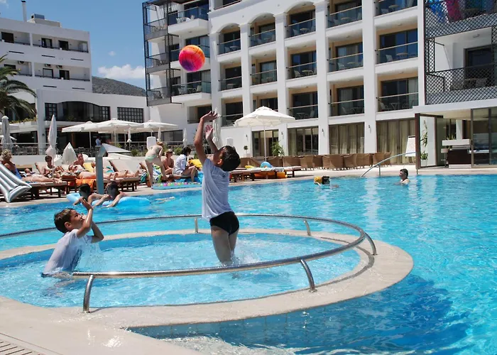 Resort Albatros & Hersonissos (Crete)