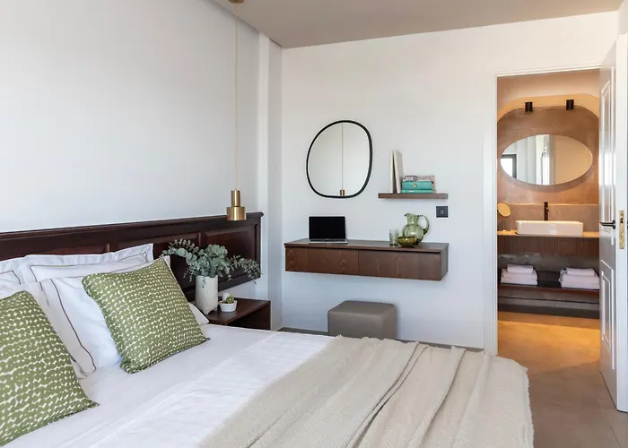 Resort Albatros & Hersonissos (Crete)