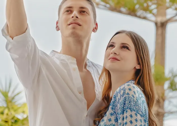 Albatros & خيرسونِسوس