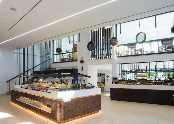 Albatros & منتجع