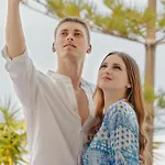 Albatros & Χερσόνησος