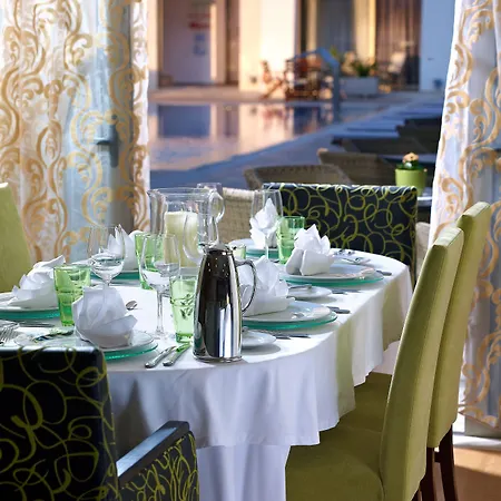 Albatros & 5* Hersonissos (Crete)